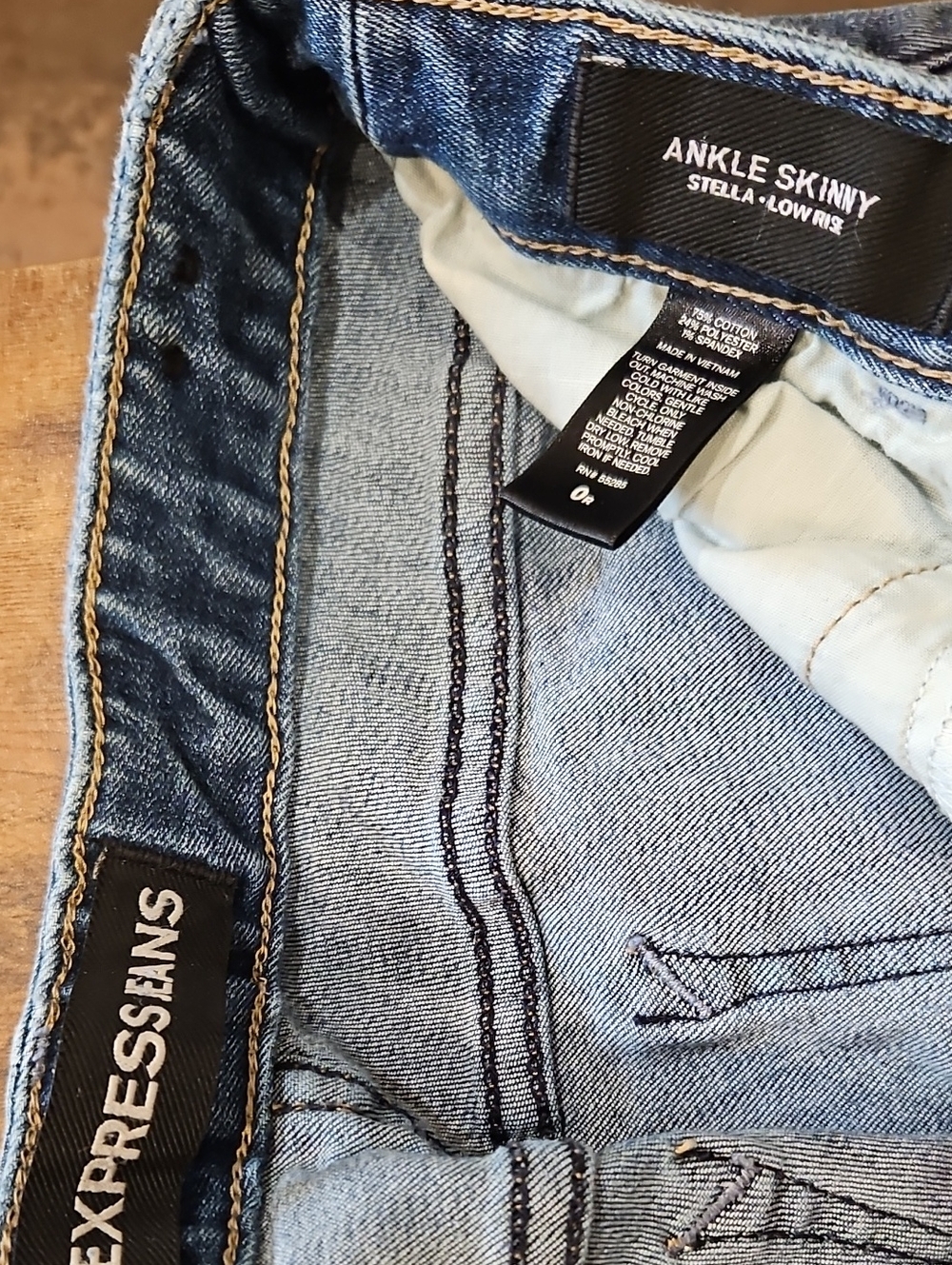 Express Jeans - Picture 4 of 7